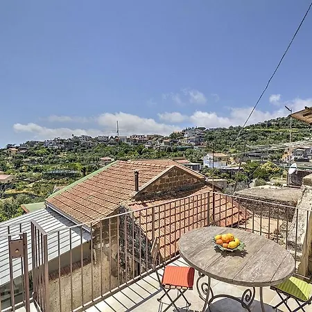 Sleeps 4 Air Con Wifi Torca